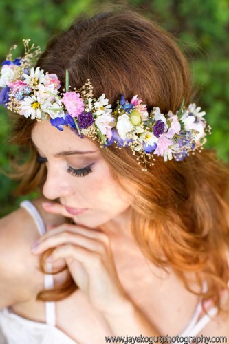 dried_flower_hair_wreath - BrideStLouis.com